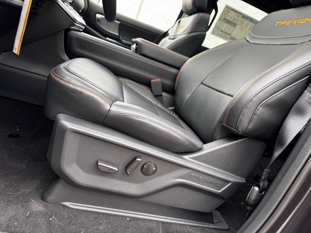 new 2025 Ford Expedition car, priced at $82,409