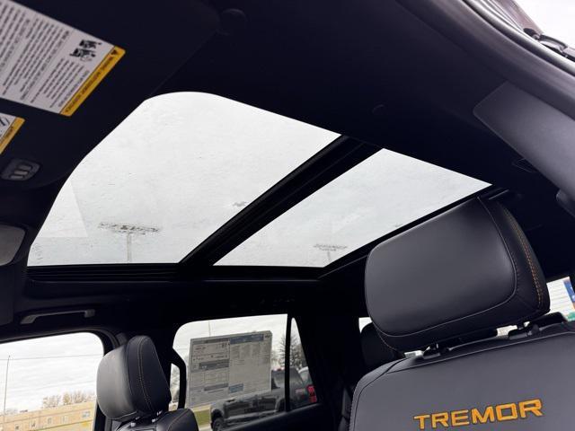 new 2025 Ford Expedition car, priced at $82,409