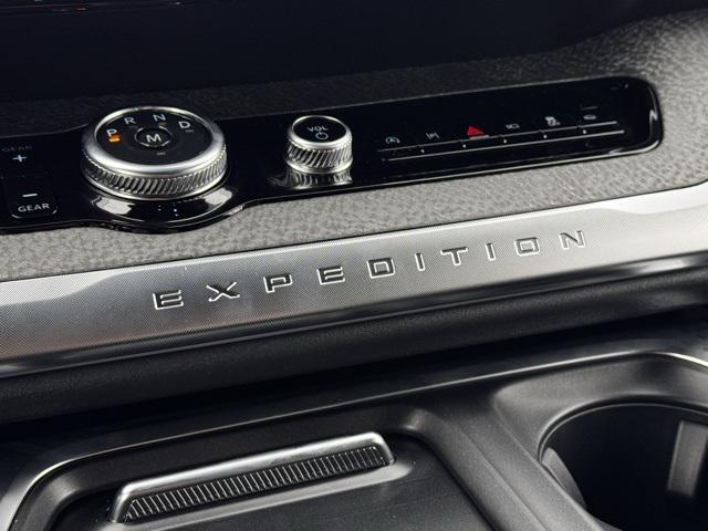 new 2025 Ford Expedition car, priced at $82,409