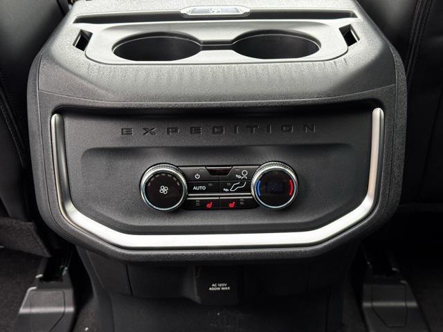 new 2025 Ford Expedition car, priced at $82,409