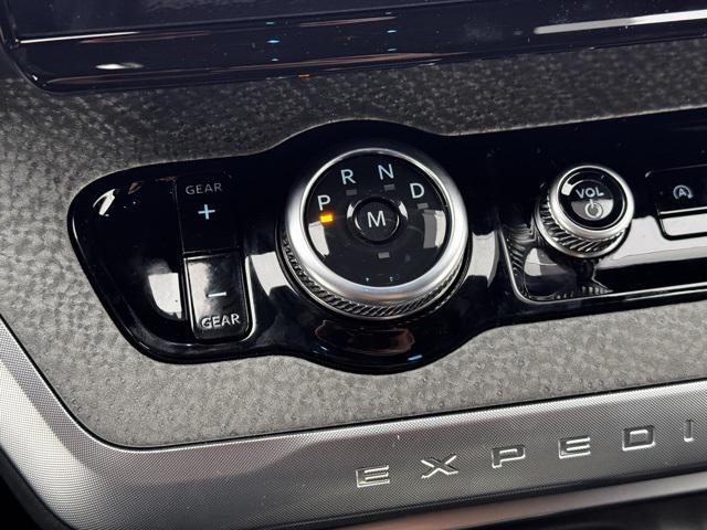 new 2025 Ford Expedition car, priced at $82,409