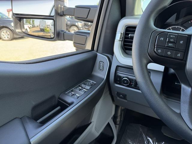 new 2025 Ford F-350 car, priced at $66,659