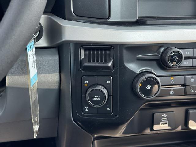 new 2025 Ford F-350 car, priced at $51,051