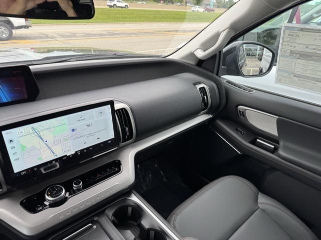 new 2025 Ford Expedition car, priced at $72,150