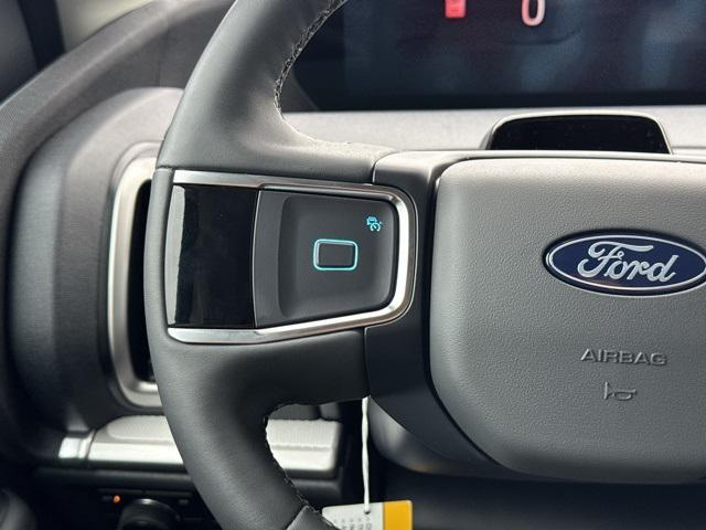 new 2025 Ford Expedition car, priced at $72,150