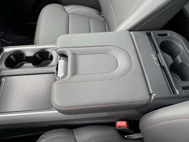 new 2025 Ford Expedition car, priced at $72,150
