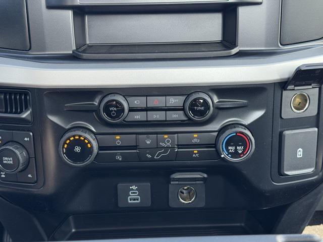 new 2025 Ford F-350 car, priced at $54,237