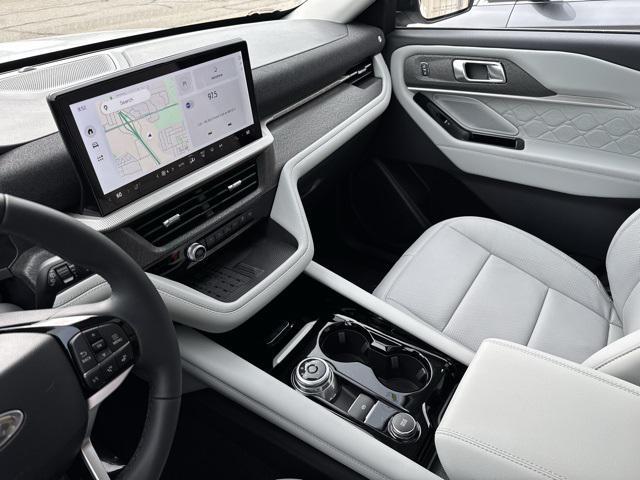 new 2025 Ford Explorer car, priced at $58,371