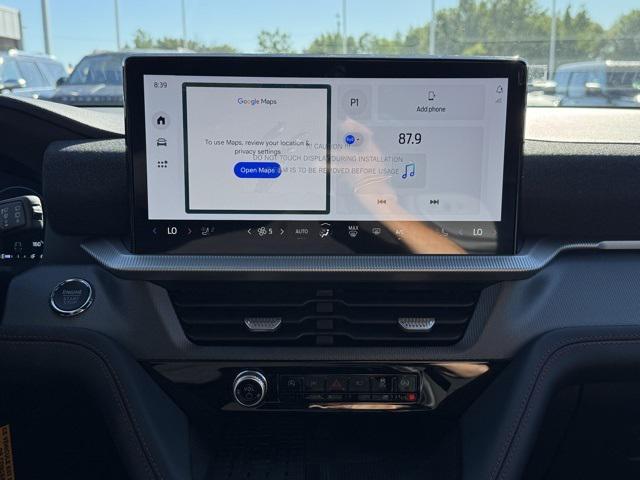 new 2025 Ford Explorer car, priced at $49,871