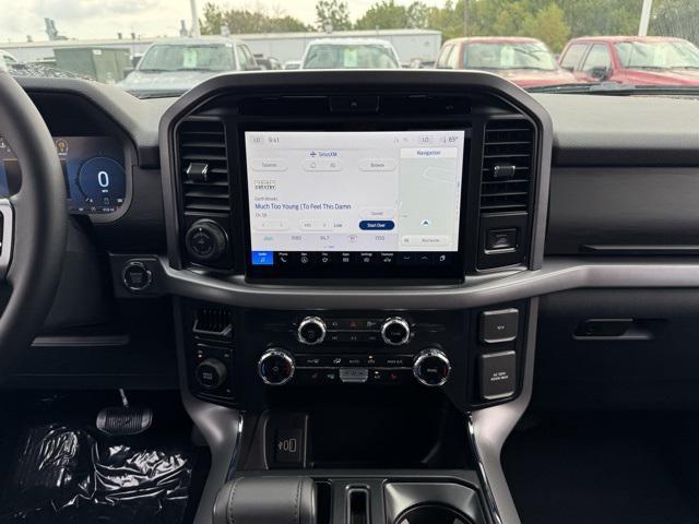 new 2025 Ford F-150 car, priced at $54,660