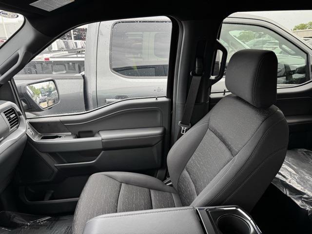 new 2025 Ford F-150 car, priced at $50,257