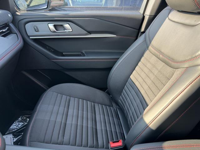 new 2025 Ford Explorer car, priced at $49,148