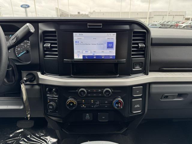 new 2025 Ford F-350 car, priced at $58,208
