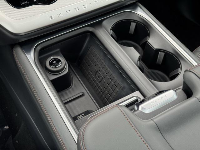 new 2025 Ford Expedition Max car, priced at $71,923
