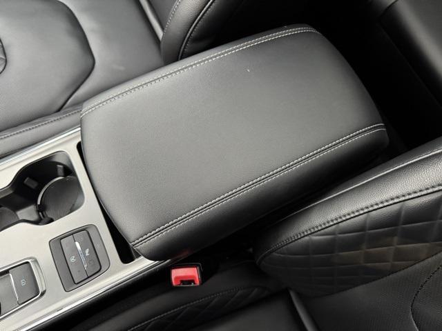 used 2024 Ford Edge car, priced at $38,998