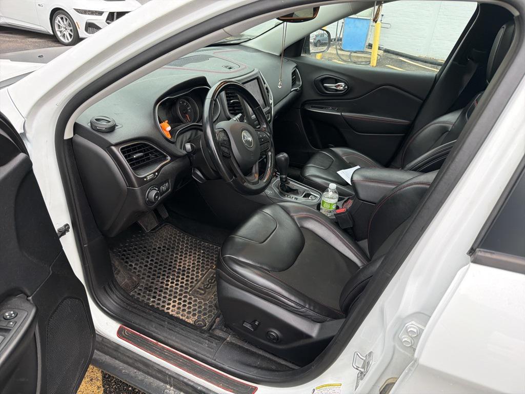 used 2021 Jeep Cherokee car, priced at $17,499