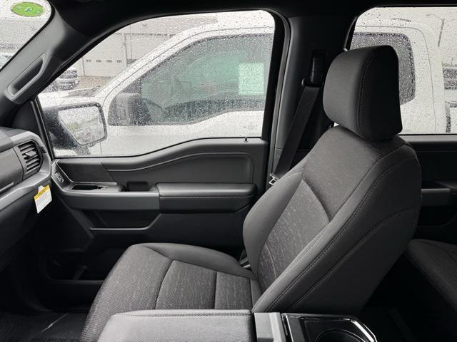 new 2025 Ford F-150 car, priced at $50,670