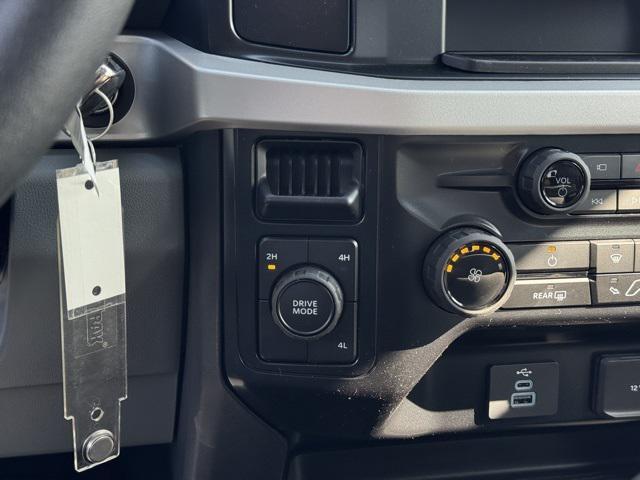 new 2025 Ford F-350 car, priced at $65,209