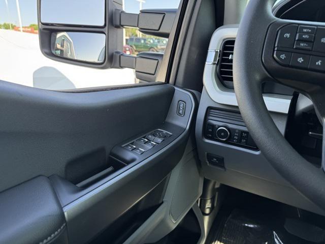 new 2025 Ford F-350 car, priced at $65,209