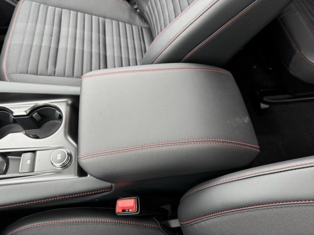 new 2025 Ford Explorer car, priced at $48,923