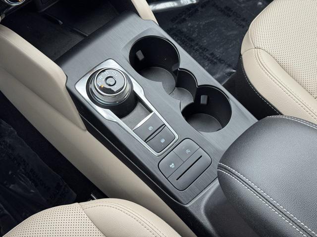 used 2022 Ford Escape car, priced at $23,083