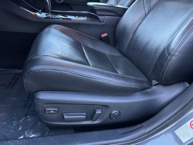 used 2018 Toyota Avalon Hybrid car, priced at $17,752