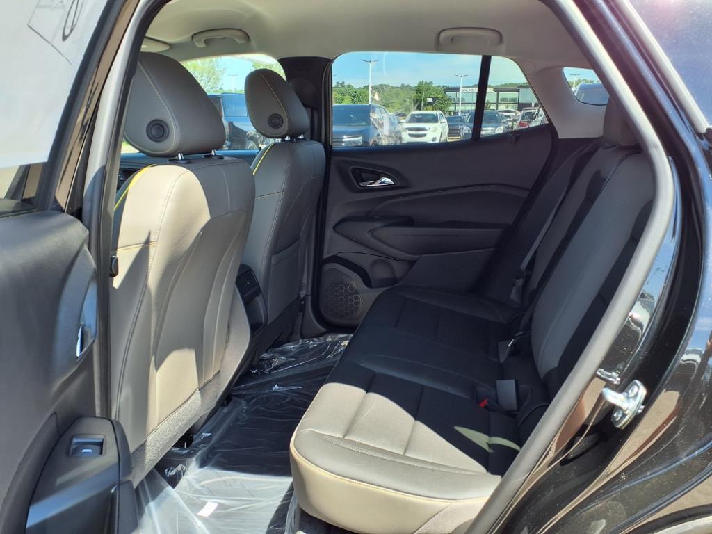 new 2025 Chevrolet Trax car, priced at $25,294