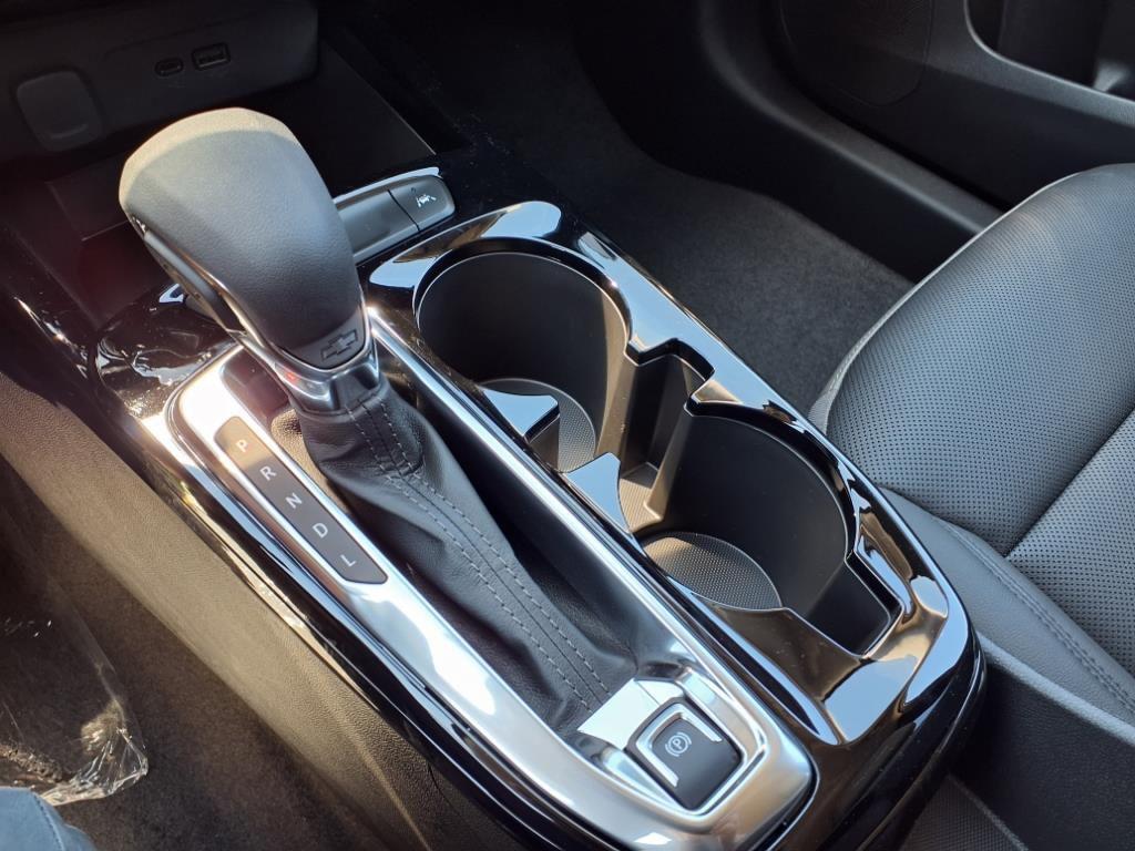 new 2025 Chevrolet Trax car, priced at $25,294