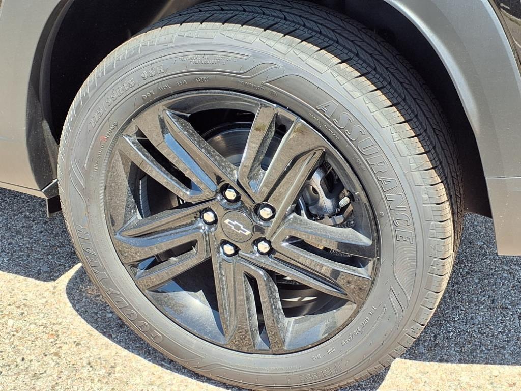 new 2025 Chevrolet Trax car, priced at $25,294