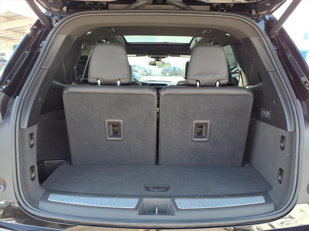 used 2025 Cadillac XT6 car, priced at $43,995