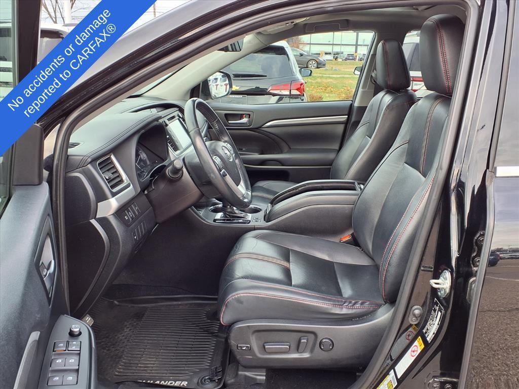 used 2019 Toyota Highlander car, priced at $26,995
