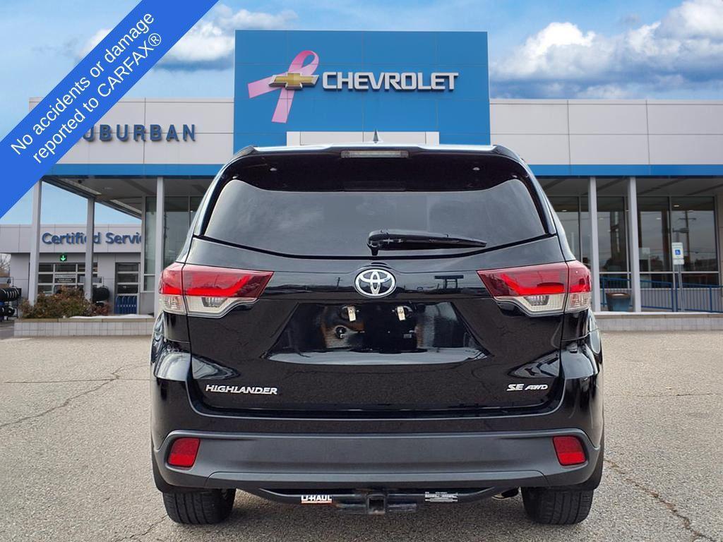 used 2019 Toyota Highlander car, priced at $26,995