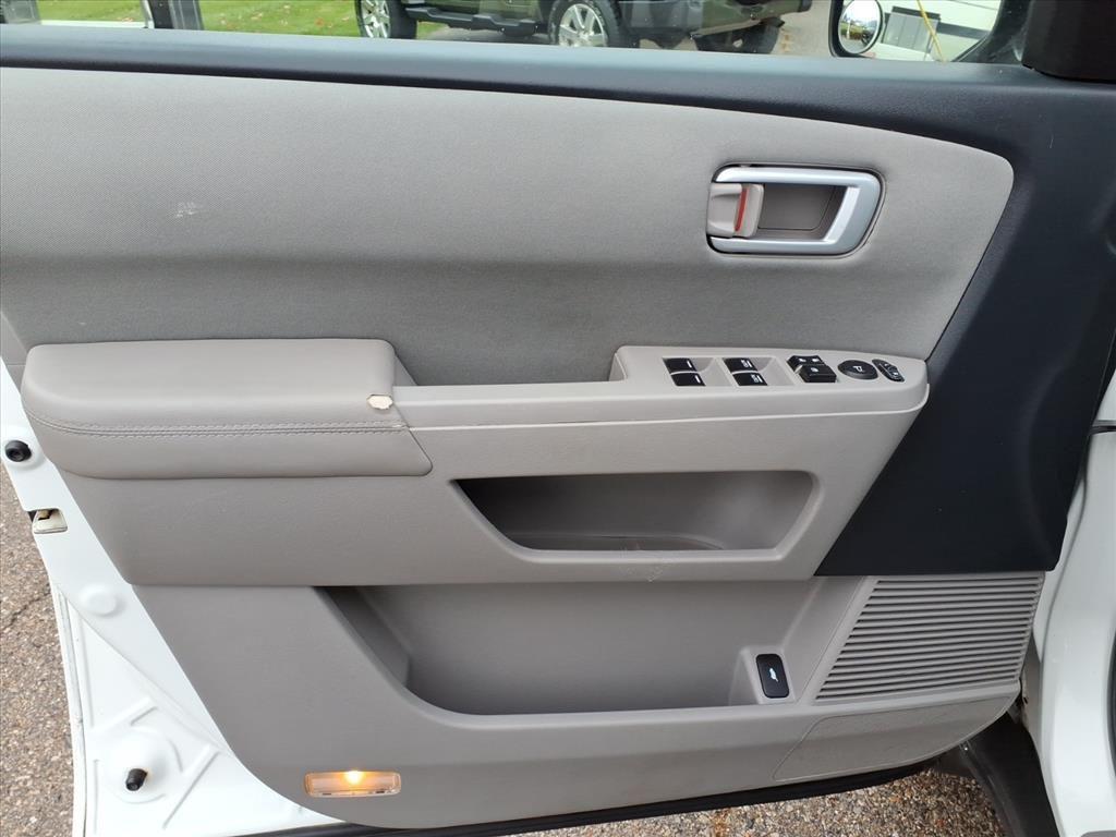 used 2013 Honda Pilot car, priced at $8,490