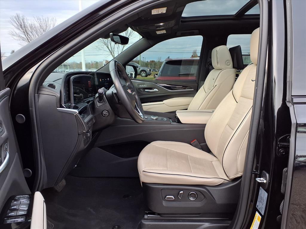 used 2024 Cadillac Escalade car, priced at $74,995