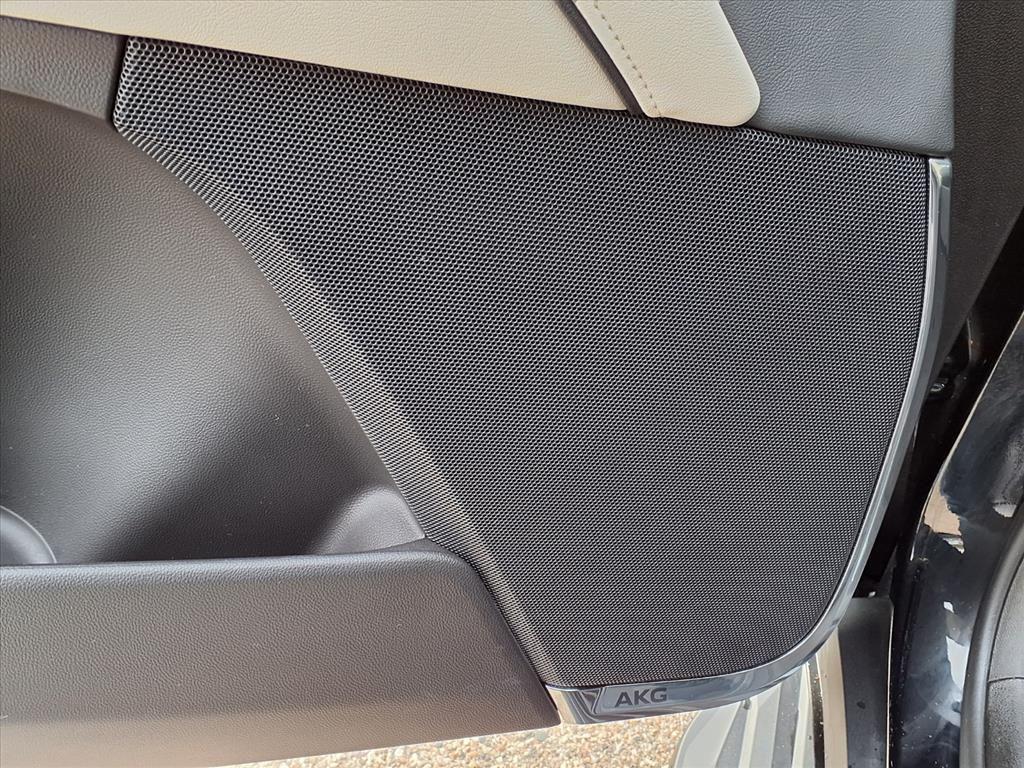 used 2024 Cadillac Escalade car, priced at $74,995