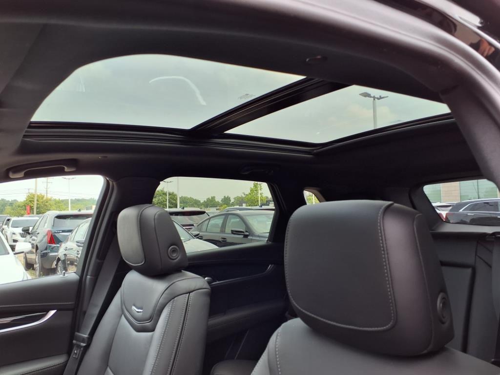 new 2025 Cadillac XT5 car, priced at $50,034