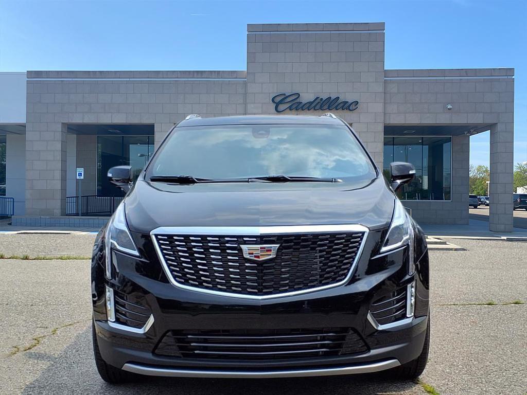 new 2025 Cadillac XT5 car, priced at $50,034