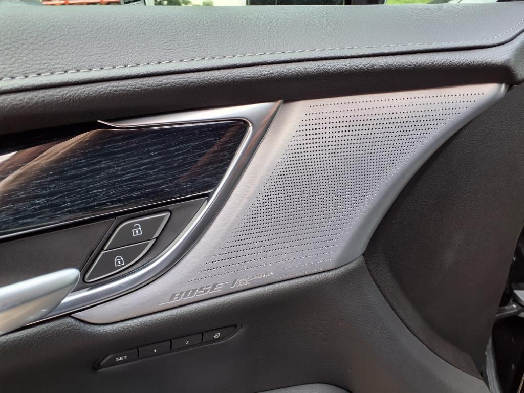 new 2025 Cadillac XT5 car, priced at $50,034