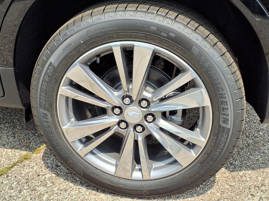 new 2025 Cadillac XT5 car, priced at $50,034