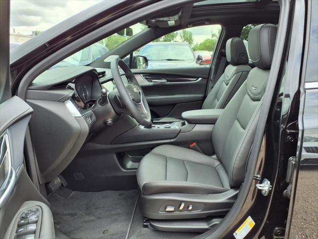new 2025 Cadillac XT5 car, priced at $55,715
