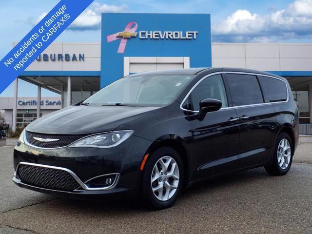 used 2017 Chrysler Pacifica car, priced at $10,490