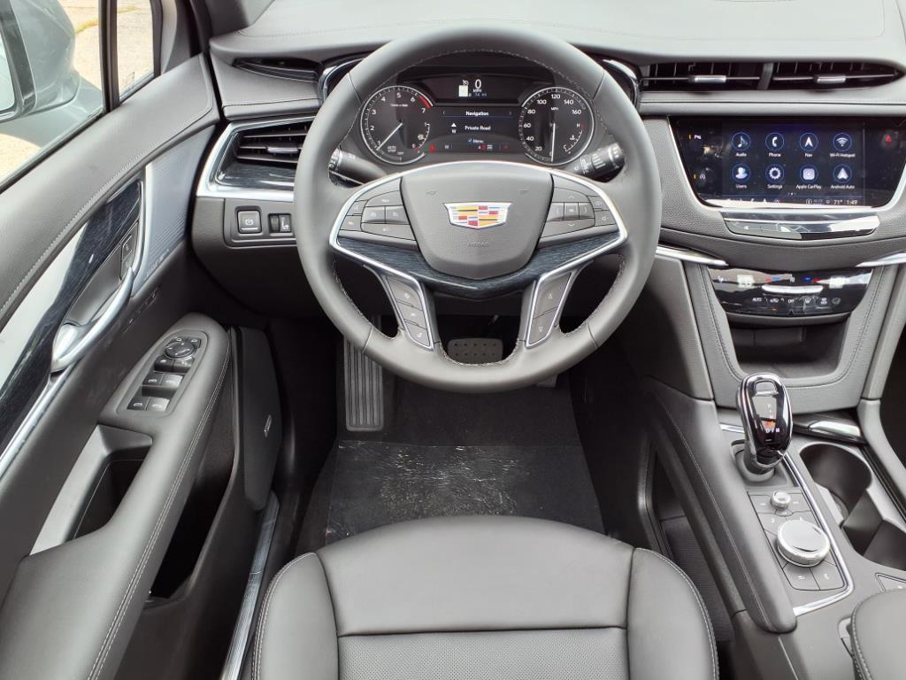 new 2025 Cadillac XT5 car, priced at $48,629