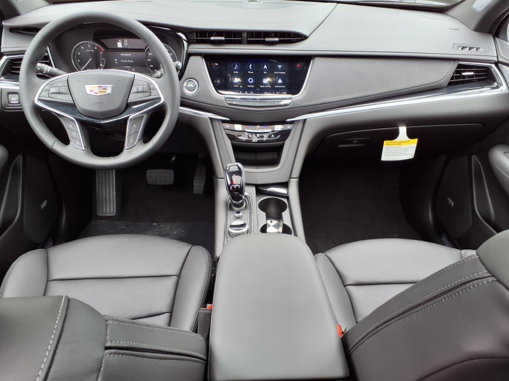 new 2025 Cadillac XT5 car, priced at $48,629