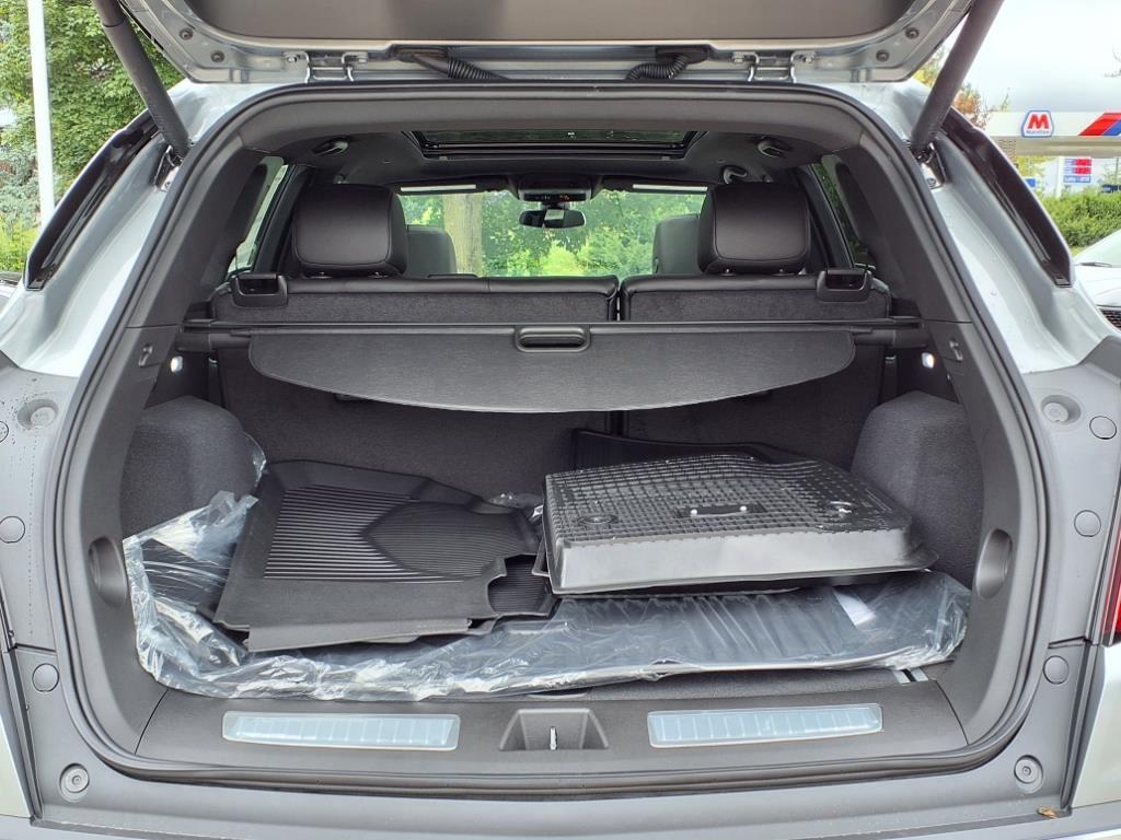 new 2025 Cadillac XT5 car, priced at $48,629
