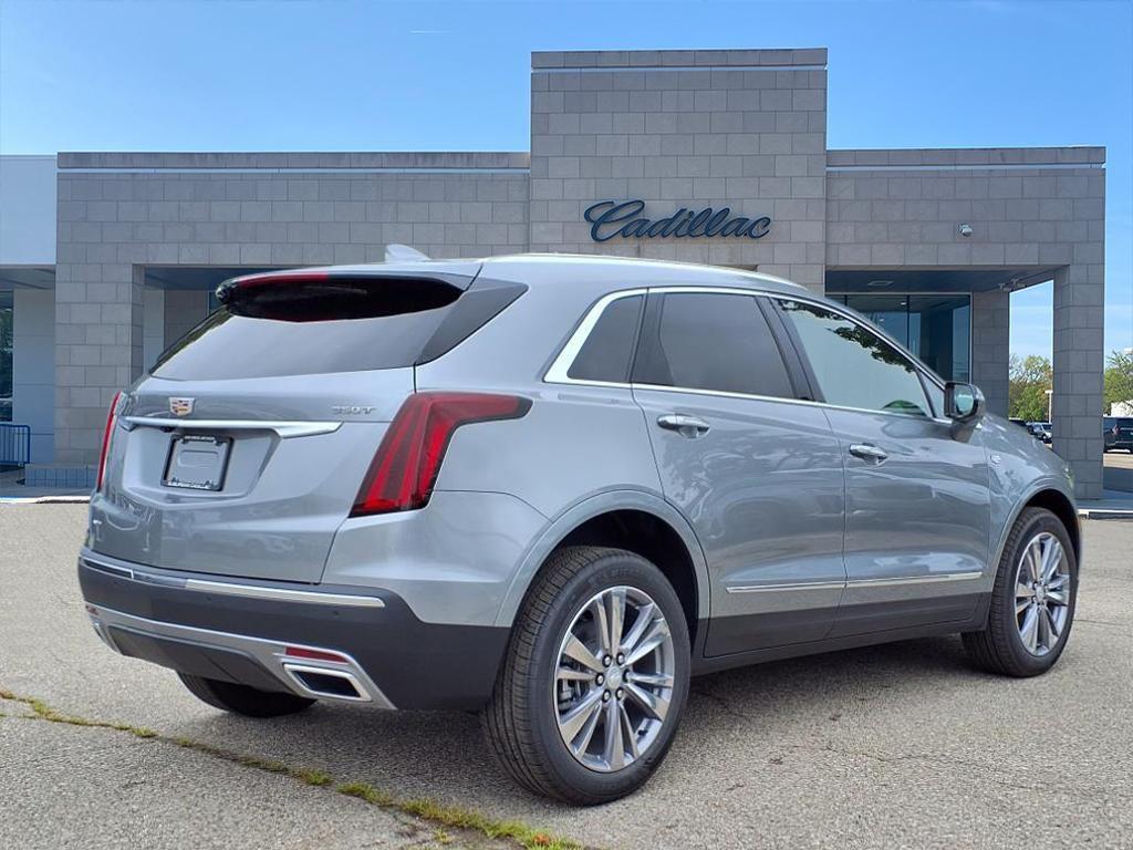 new 2025 Cadillac XT5 car, priced at $48,629