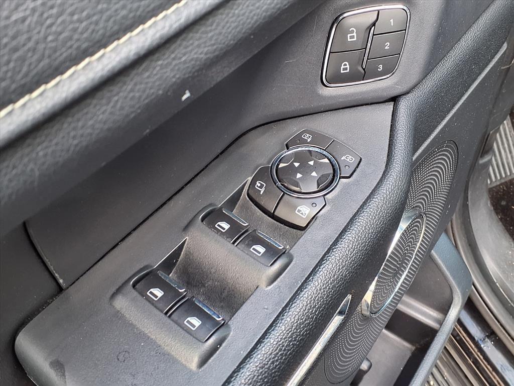 used 2022 Ford Expedition Max car, priced at $38,995