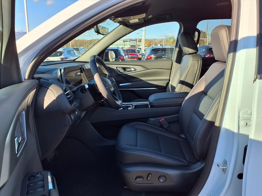 new 2026 Chevrolet Traverse car, priced at $44,835