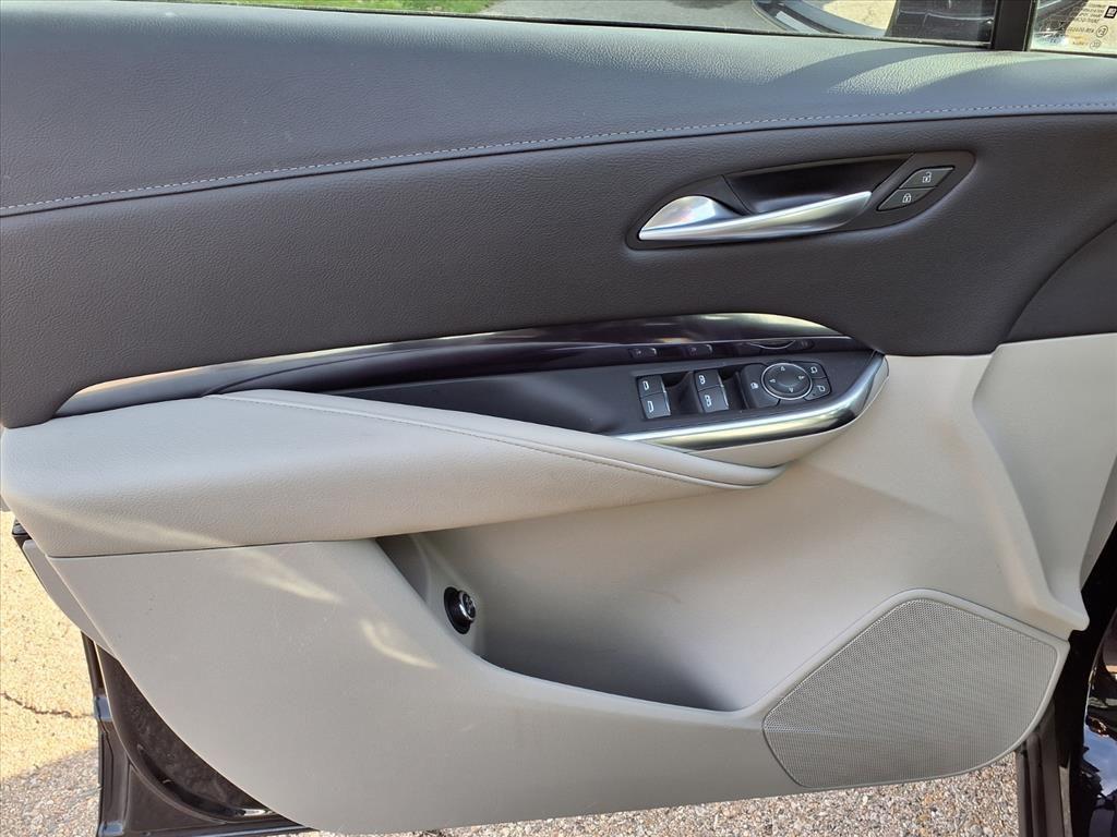 used 2023 Cadillac XT4 car, priced at $27,995