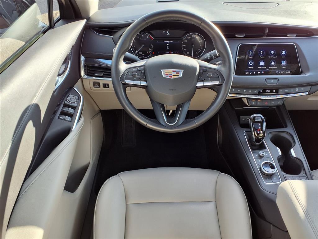 used 2023 Cadillac XT4 car, priced at $27,995