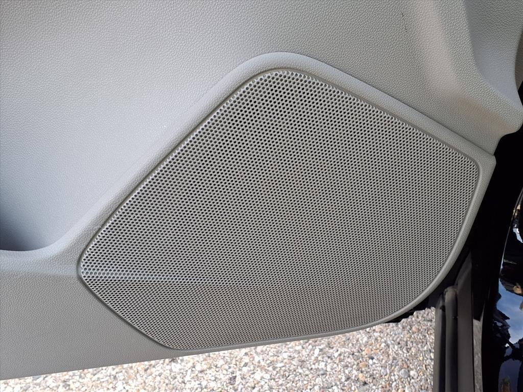 used 2023 Cadillac XT4 car, priced at $27,995